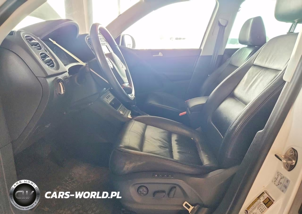 2017 Volkswagen Tiguan Sport VIN:WVGUV7AX0HK037522 - 7