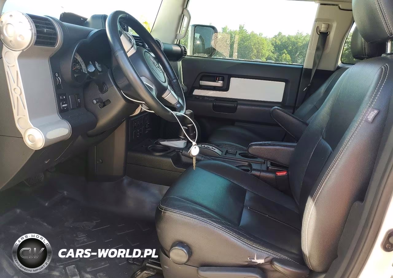 2011 Toyota Fj Cruiser Base VIN:JTEBU4BFXBK101975 - 7