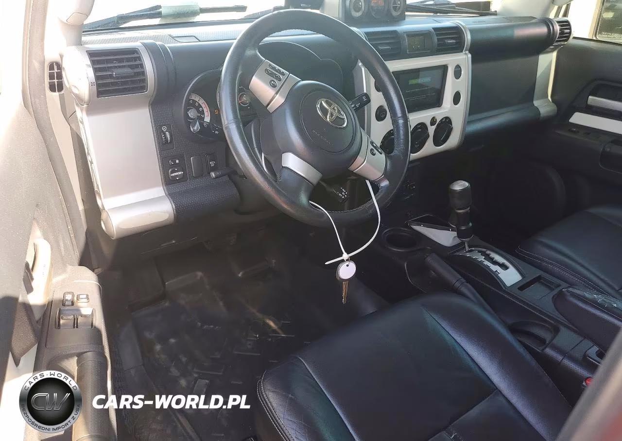 2011 Toyota Fj Cruiser Base VIN:JTEBU4BFXBK101975 - 8