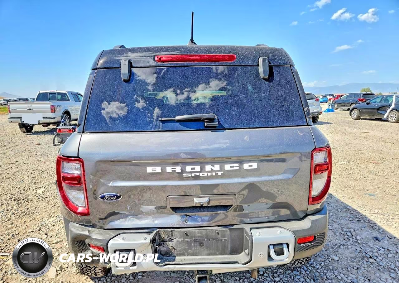 2025 Ford Bronco Sport Outer Banks VIN:3FMCR9CN7SRE69891 - 6