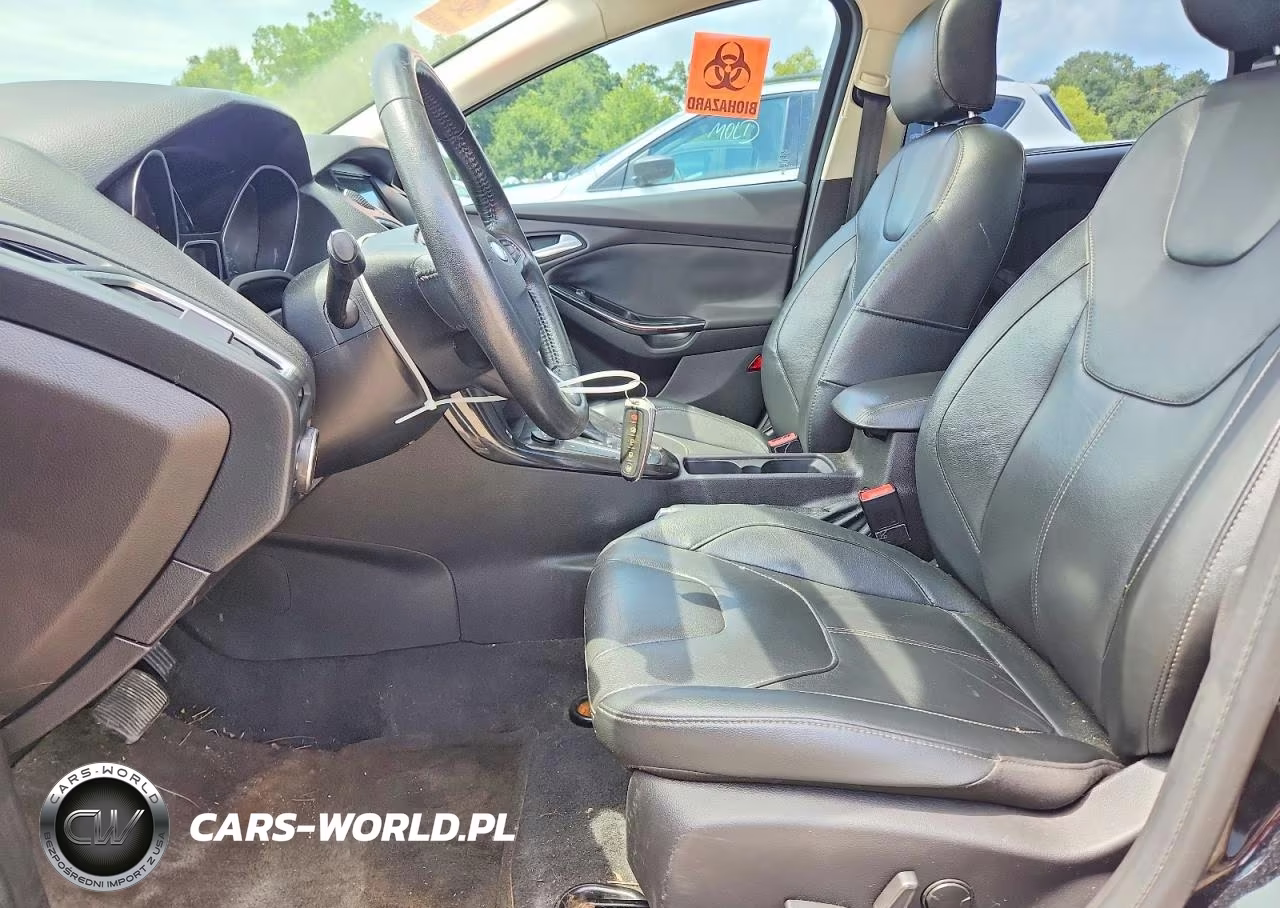 2018 Ford Focus Titanium VIN:1FADP3J22JL203346 - 7