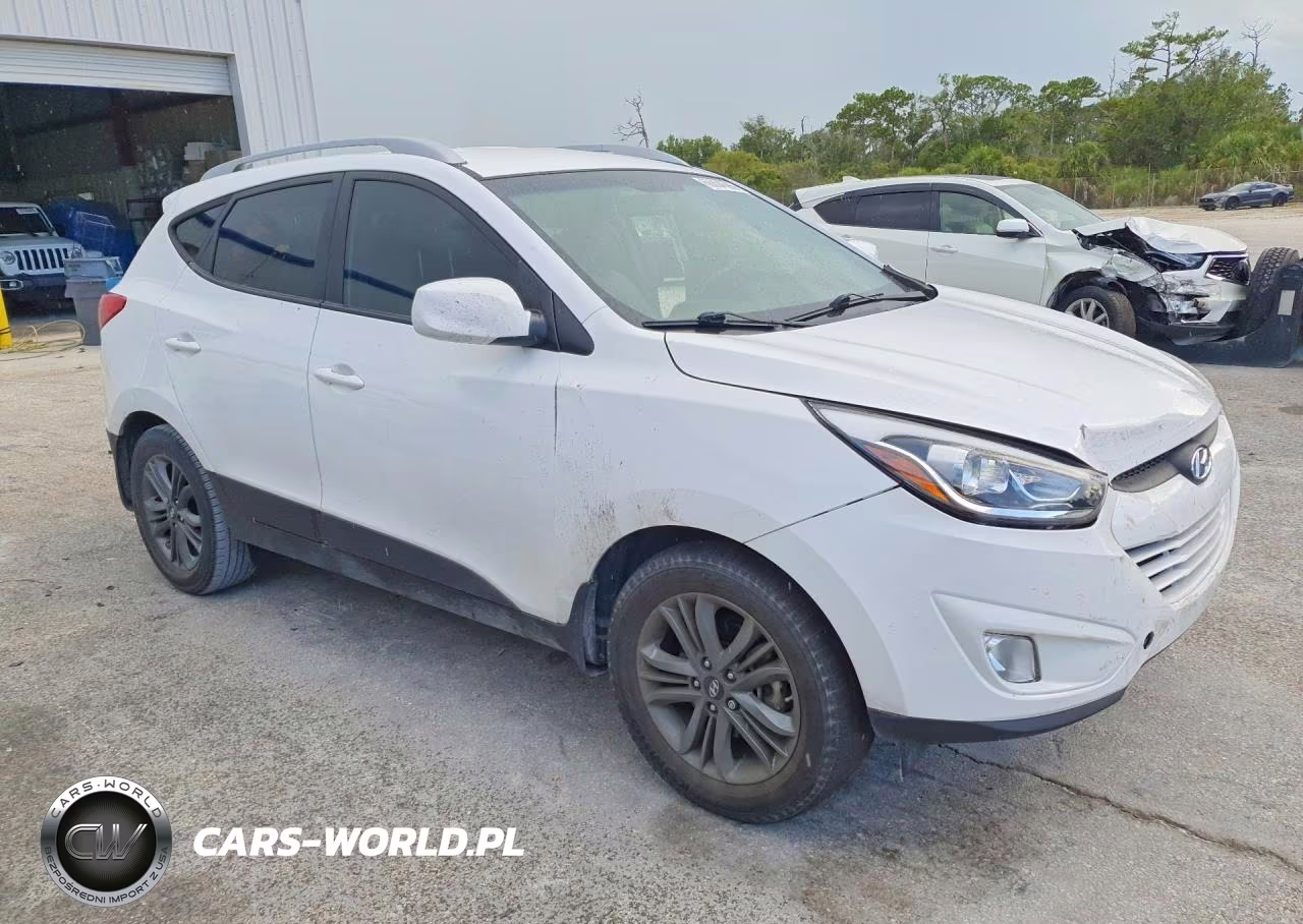 2015 Hyundai Tucson Se VIN:KM8JU3AG1FU114172 - 4