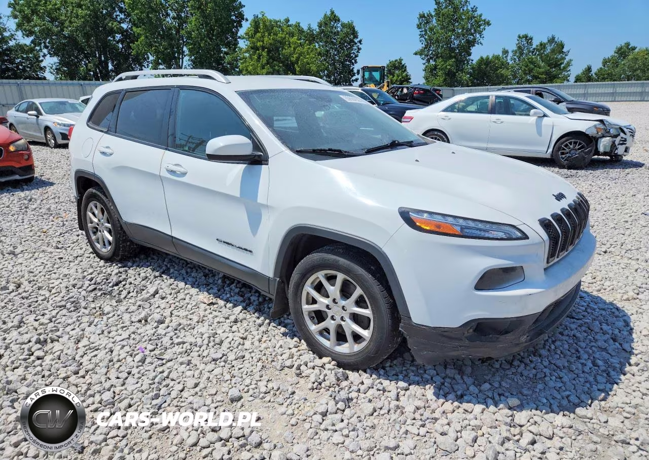 2014 Jeep Cherokee Latitude VIN:1C4PJLCS6EW115720 - 4