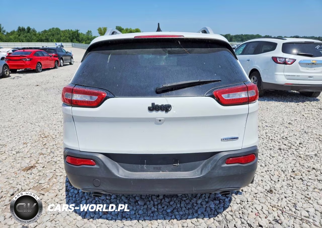 2014 Jeep Cherokee Latitude VIN:1C4PJLCS6EW115720 - 6