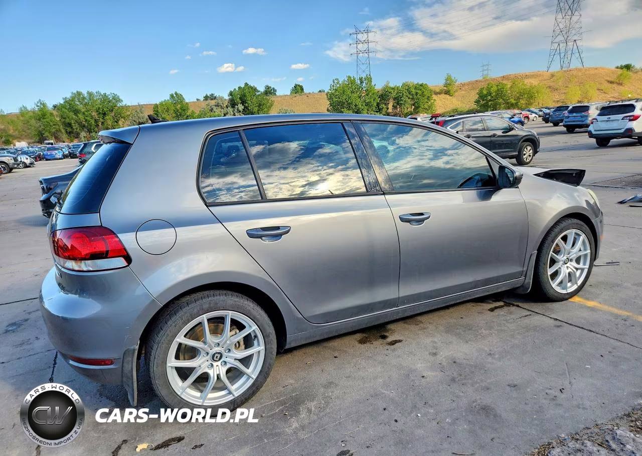 2013 Volkswagen Golf VIN:WVWDM7AJ6DW003784 - 3