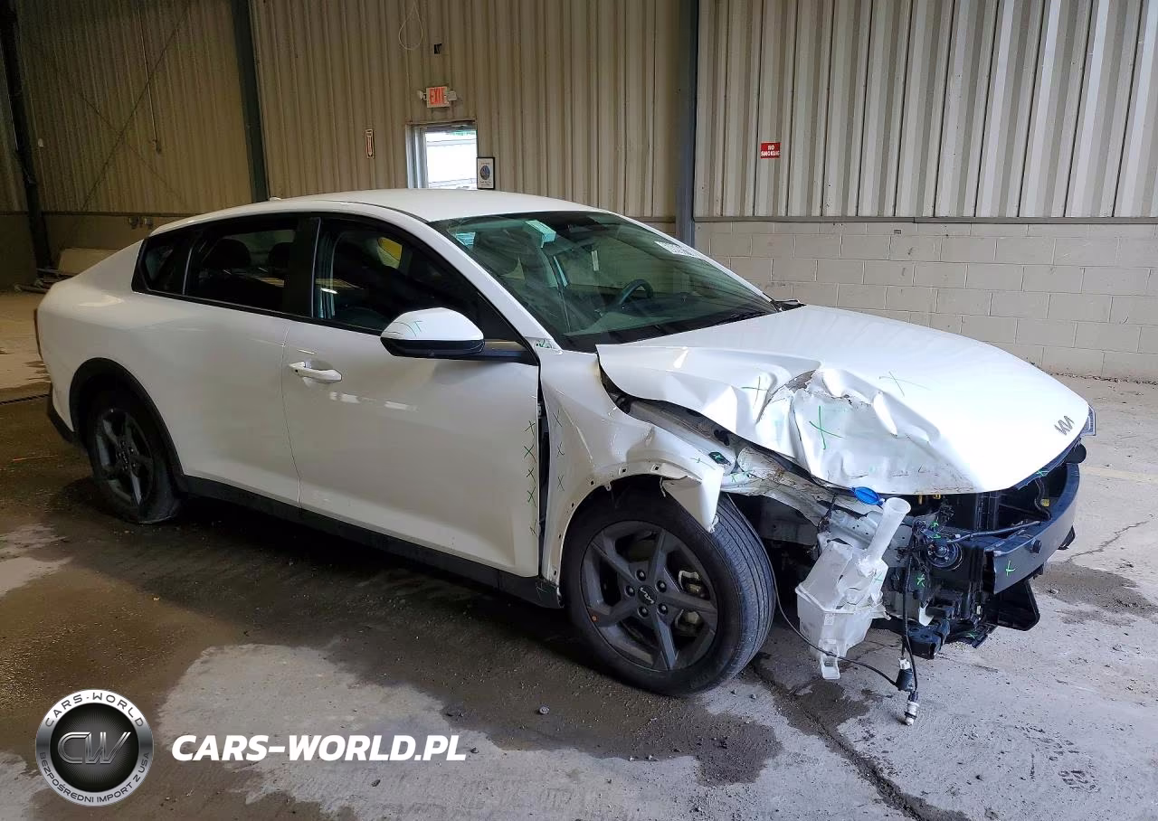 2025 Kia K4 Lxs VIN:3KPFT4DE2SE100254 - 4