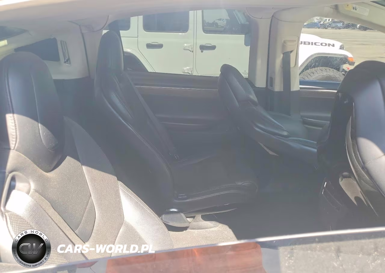 2016 Tesla Model X VIN:5YJXCBE2XGF003883 - 11