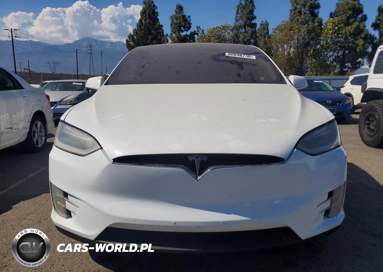 2016 Tesla Model X VIN:5YJXCBE2XGF003883 - 5