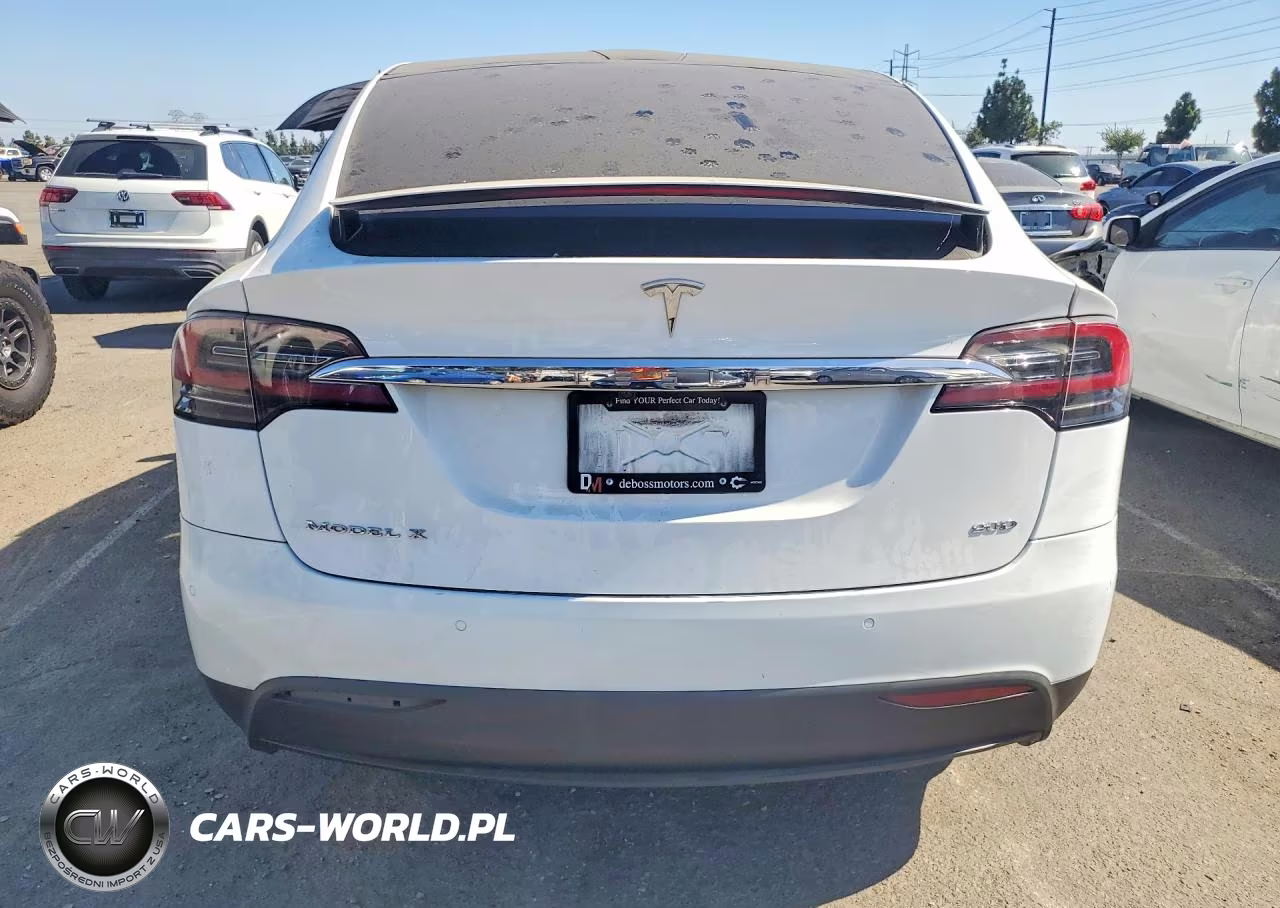 2016 Tesla Model X VIN:5YJXCBE2XGF003883 - 6