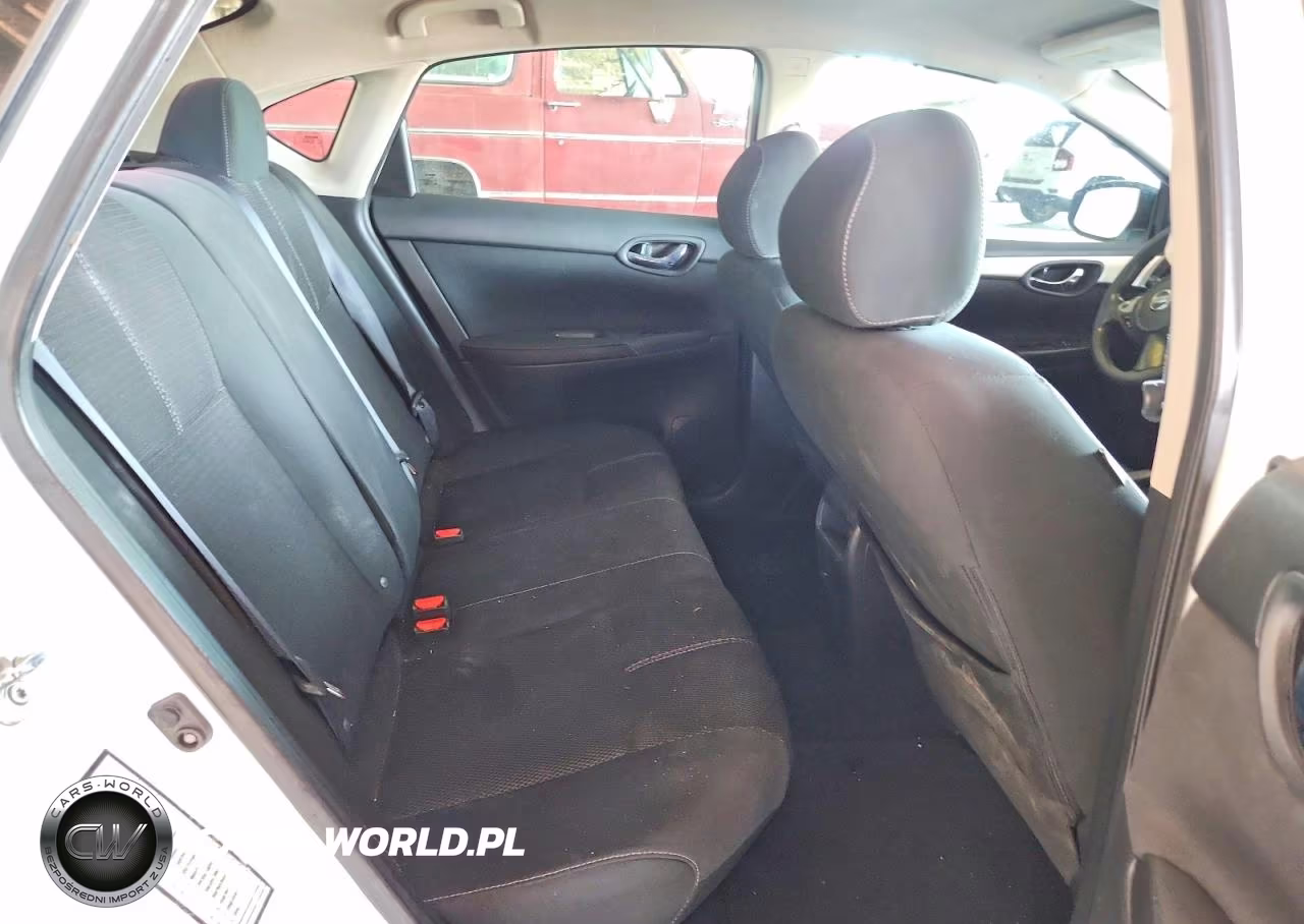 2018 Nissan Sentra S VIN:3N1AB7AP1JY286440 - 10