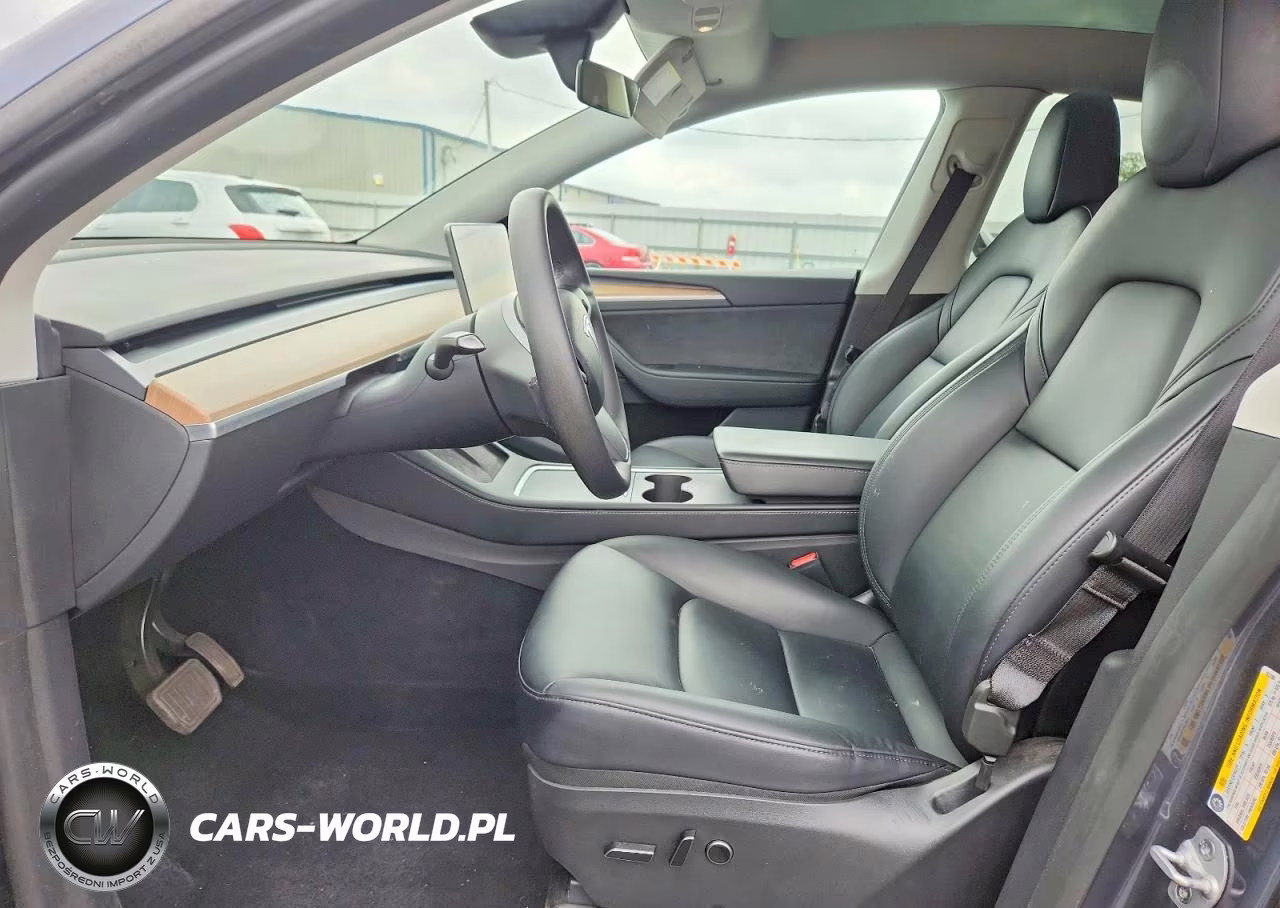 2023 Tesla Model Y VIN:7SAYGDEE2PA163786 - 7