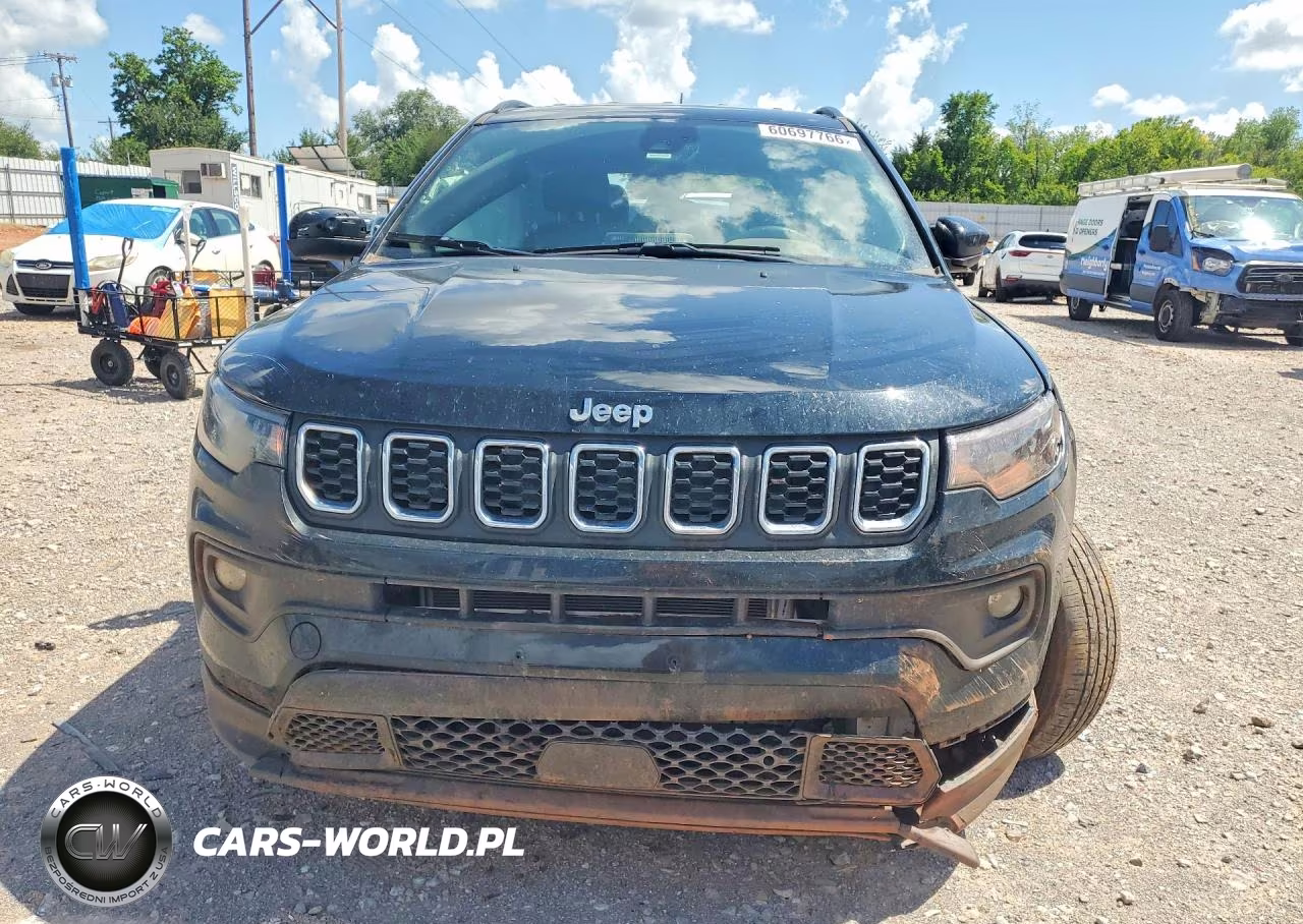 2025 Jeep Compass Latitude VIN:3C4NJDBN2ST587780 - 5