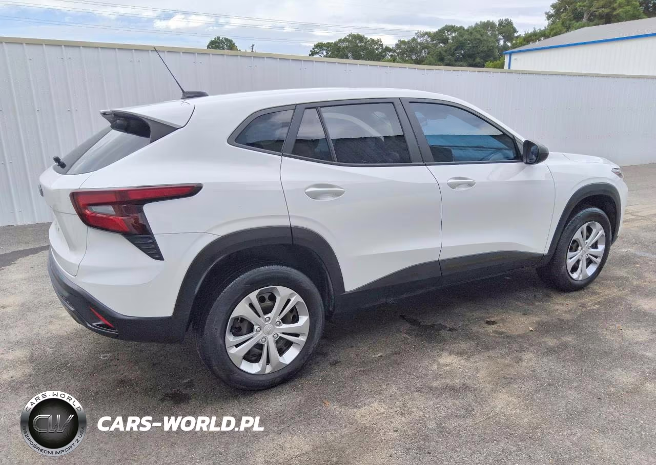 2024 Chevrolet Trax Ls VIN:KL77LFE25RC085137 - 3