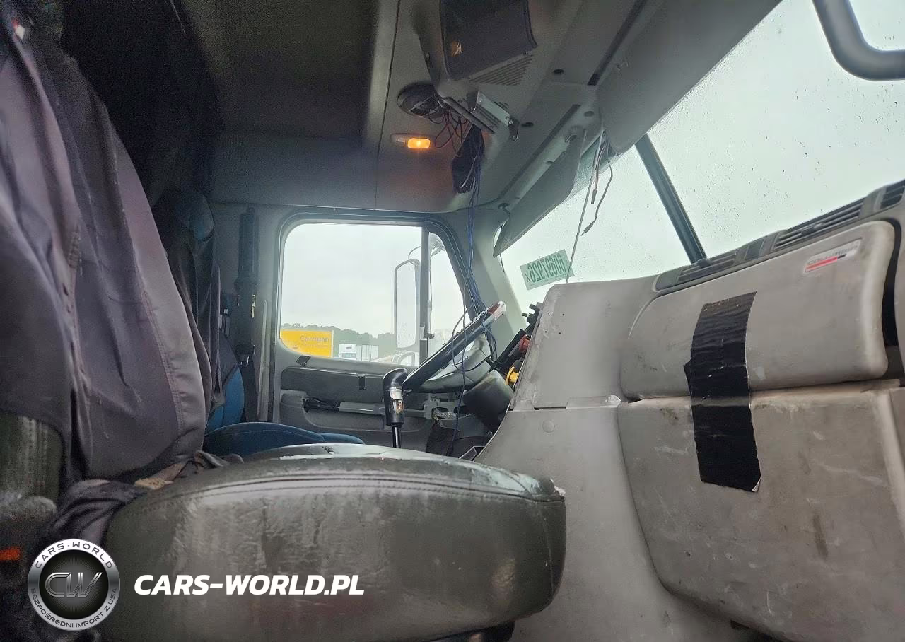 2007 Freightliner Conventional Columbia VIN:1FUJA6CK27LW13398 - 7