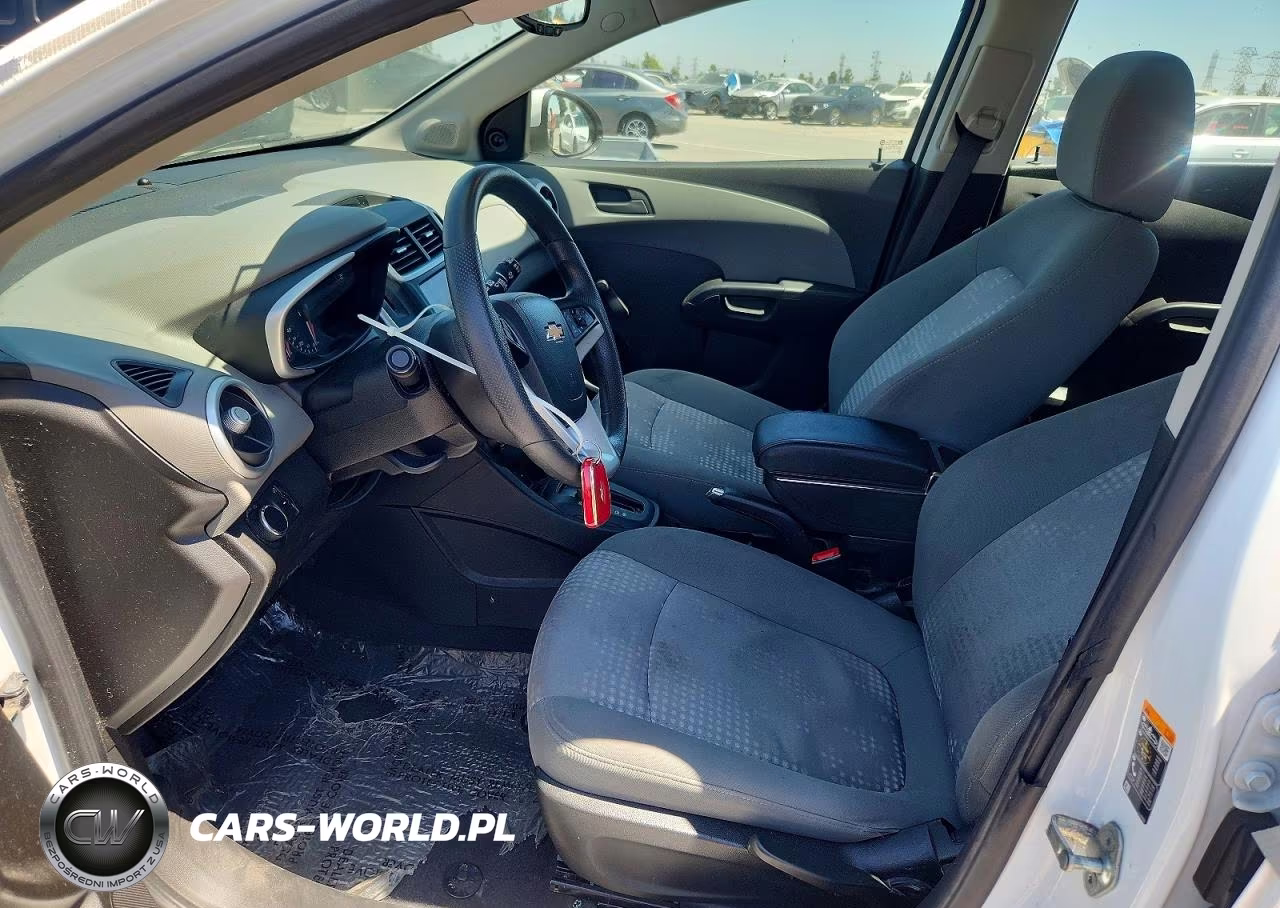 2020 Chevrolet Sonic VIN:1G1JG6SB6L4119193 - 7