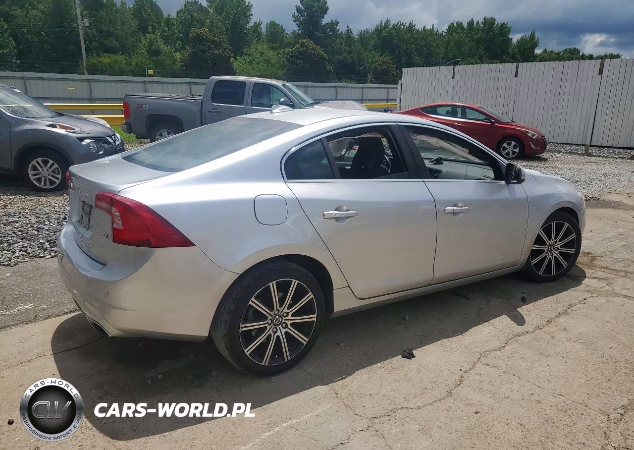 2015 Volvo S60 Premier VIN:YV149MFK7F1340217 - 3