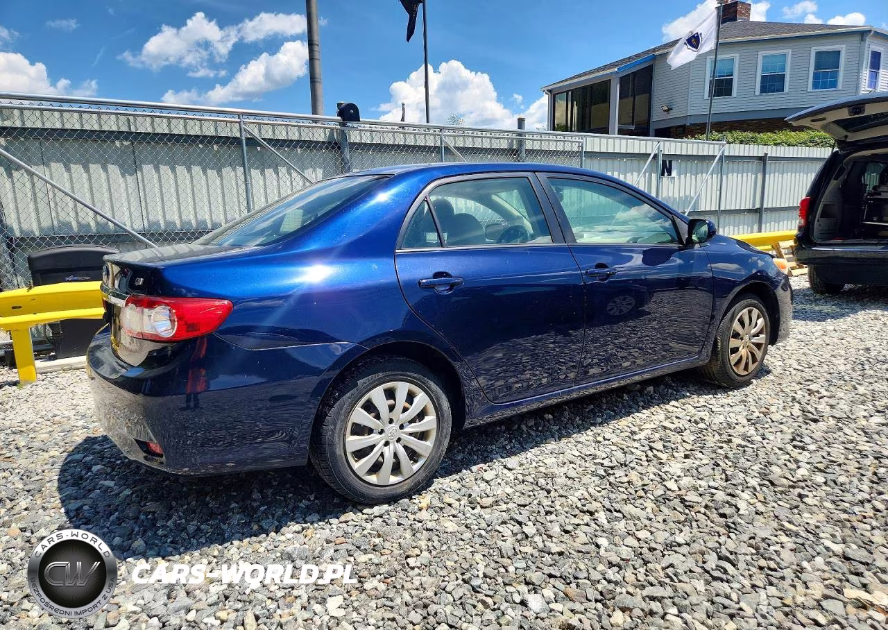 2012 Toyota Corolla Le VIN:JTDBU4EE7C9173815 - 3