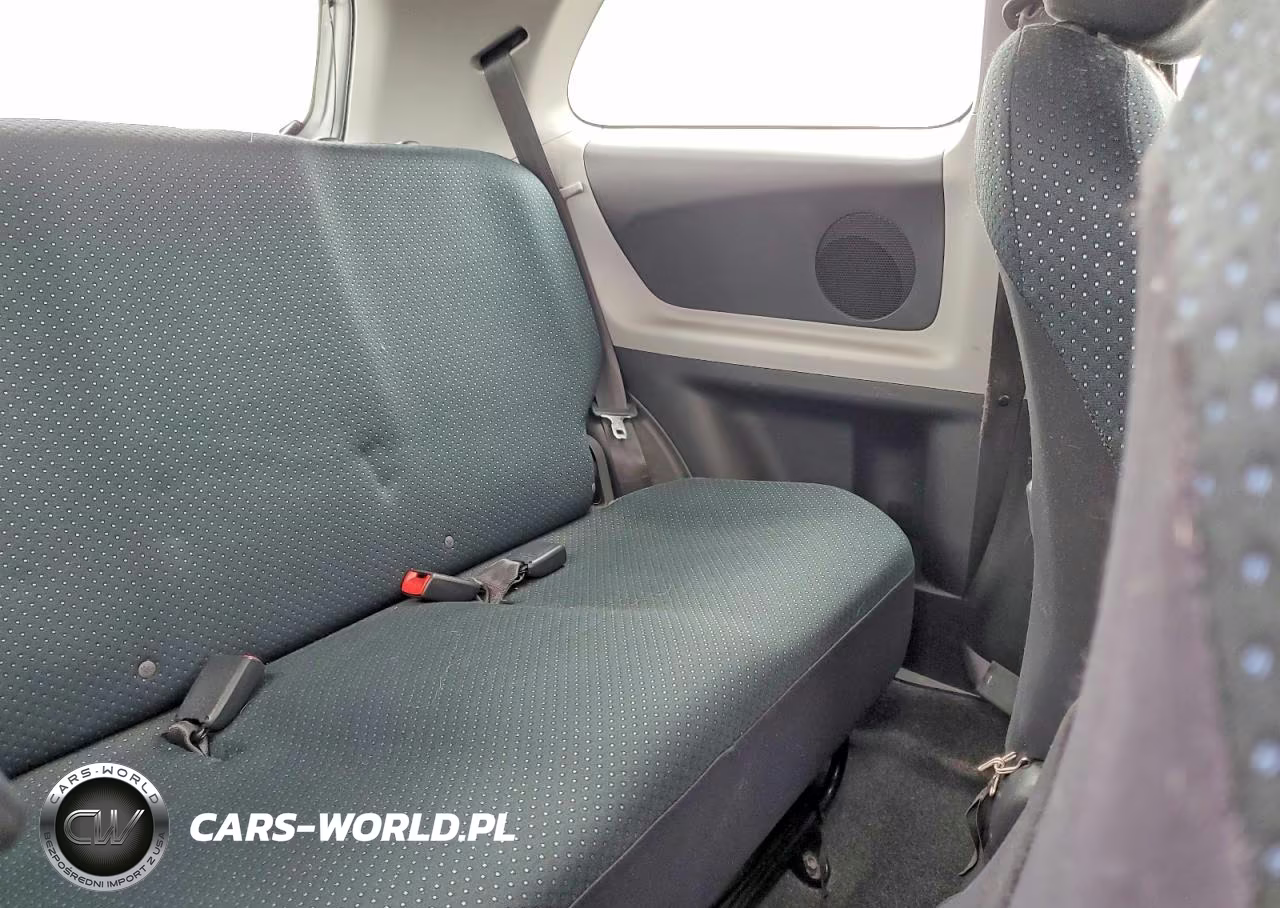 2007 Toyota Yaris Base VIN:JTDJT923375065834 - 10