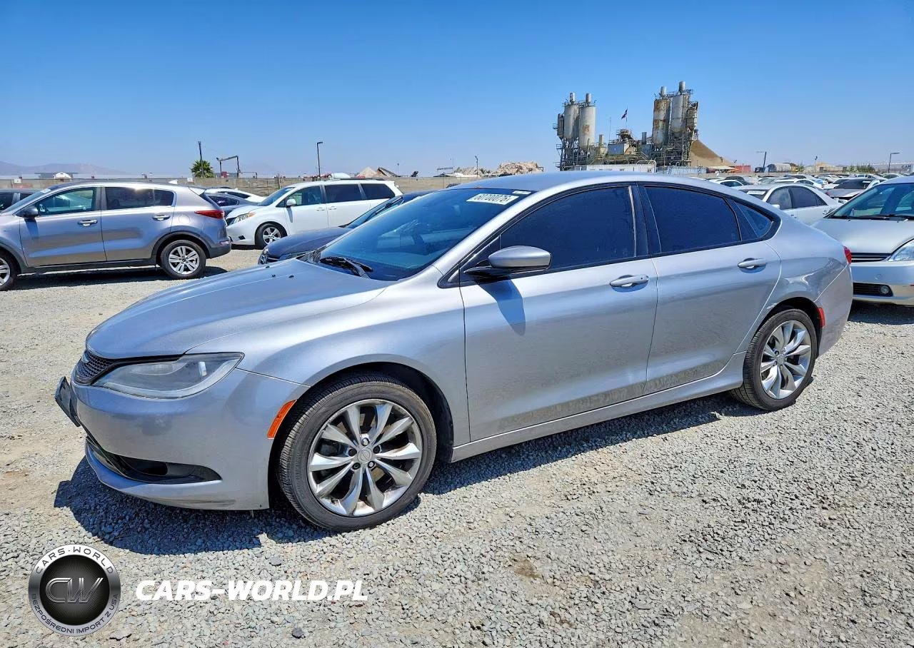 2015 Chrysler 200 S – zdjęcie 1 z 12