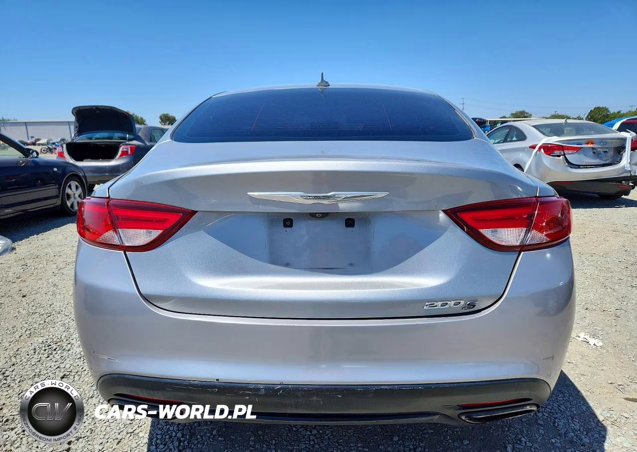 2015 Chrysler 200 S VIN:1C3CCCBG2FN505828 - 6