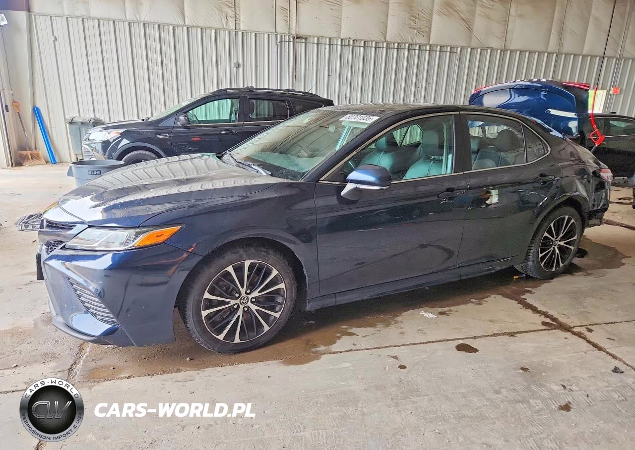 2019 Toyota Camry Se – zdjęcie 1 z 13