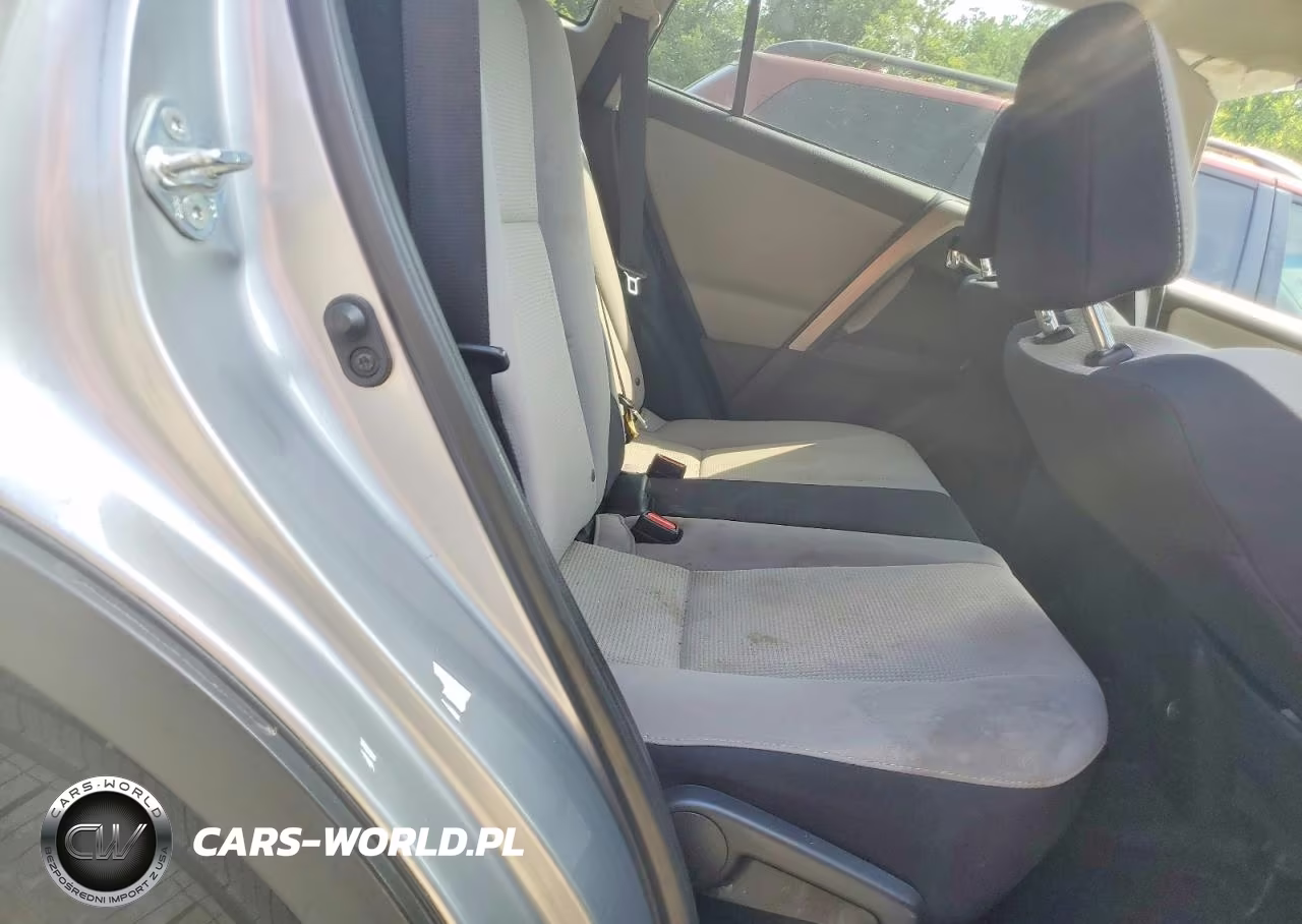 2017 Toyota Rav4 Xle VIN:2T3RFREV4HW561808 - 10