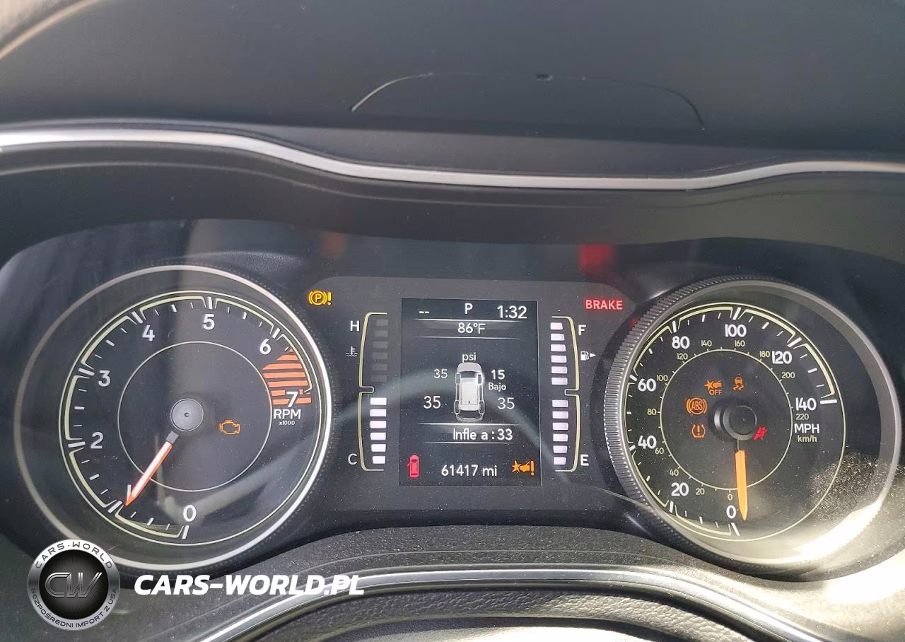 2021 Jeep Cherokee Latitude Plus VIN:1C4PJMLB7MD242167 - 9