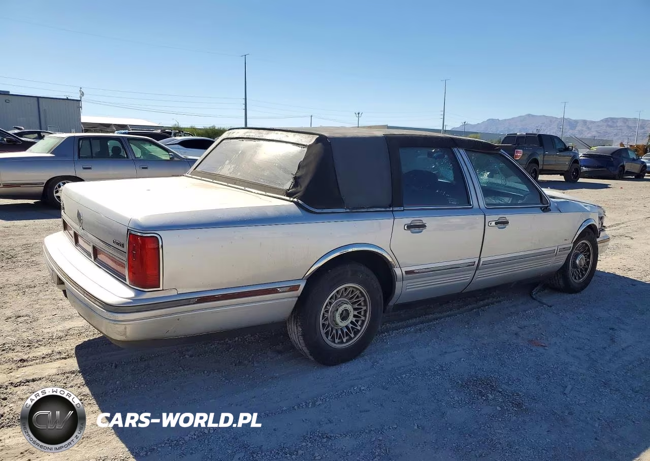 1995 Lincoln Town Car Executive VIN:1LNLM81W8SY624387 - 3