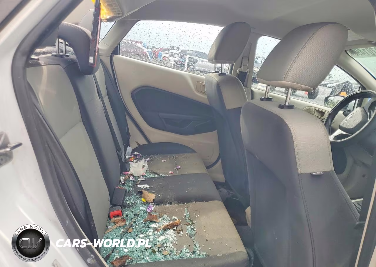 2013 Ford Fiesta S VIN:3FADP4AJ7DM192019 - 10
