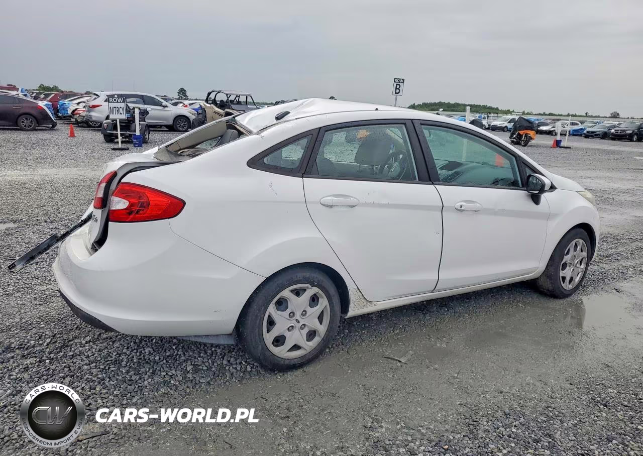 2013 Ford Fiesta S VIN:3FADP4AJ7DM192019 - 3
