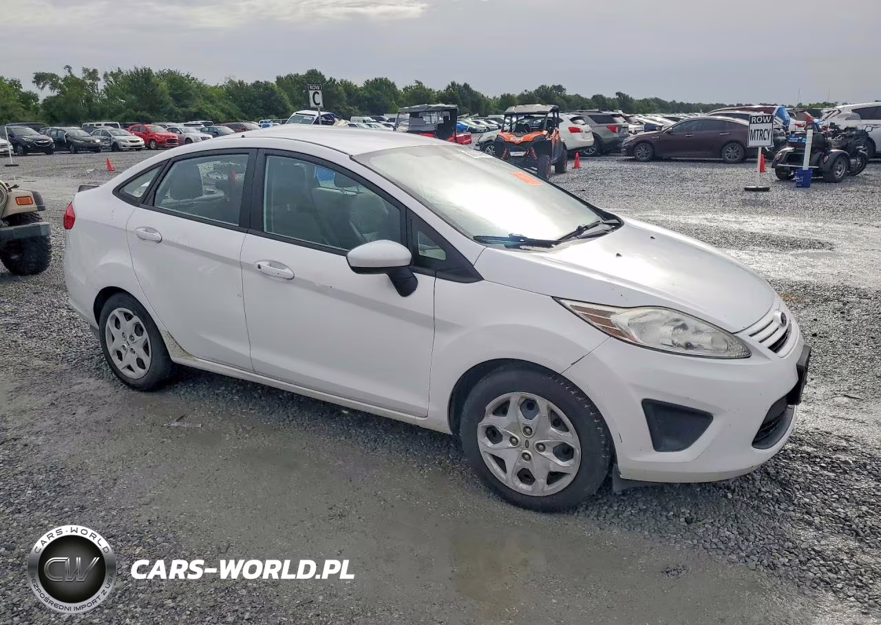 2013 Ford Fiesta S VIN:3FADP4AJ7DM192019 - 4