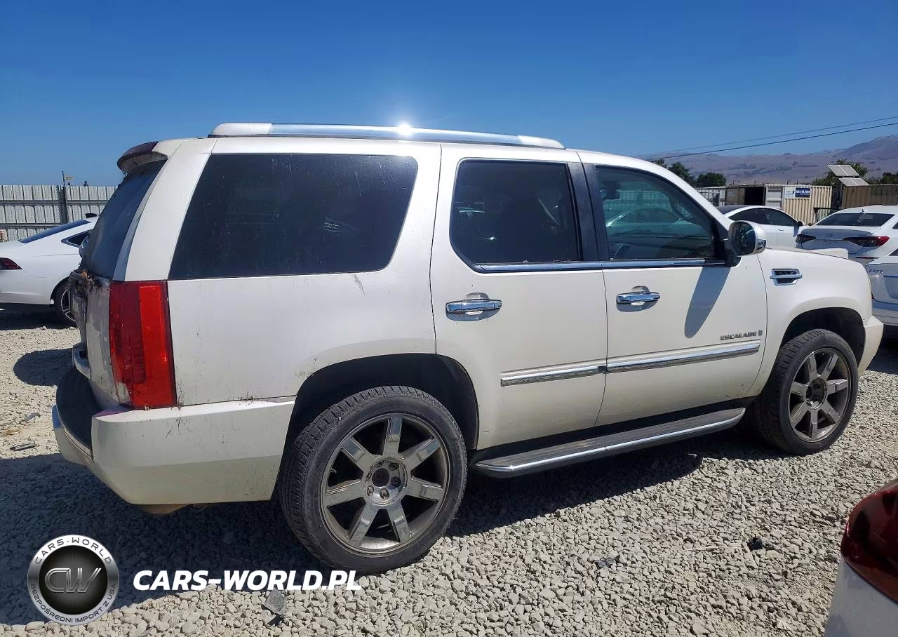 2007 Cadillac Escalade Luxury VIN:1GYFK63817R173227 - 3