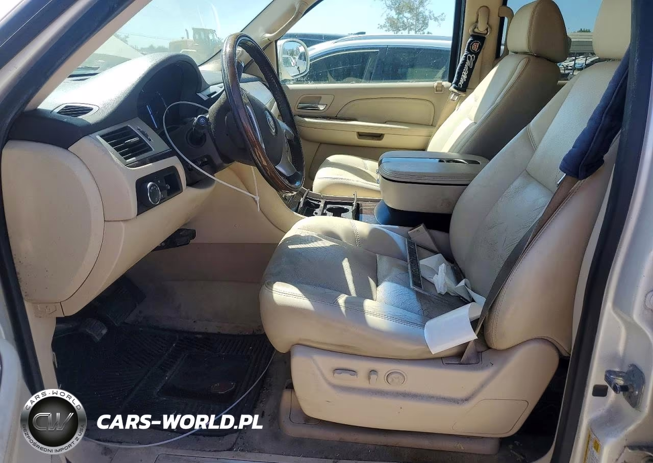 2007 Cadillac Escalade Luxury VIN:1GYFK63817R173227 - 7