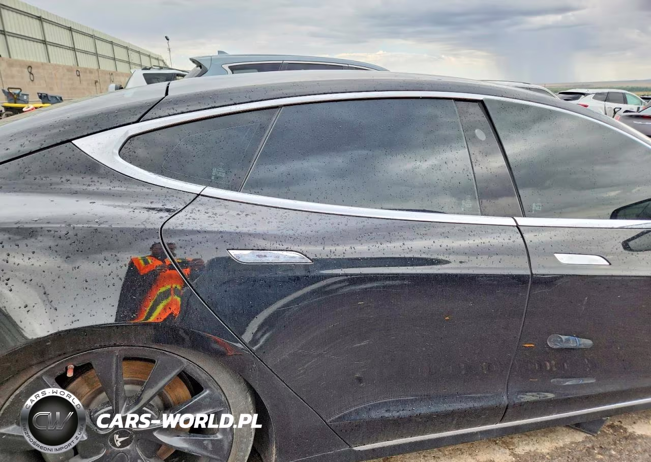 2018 Tesla Model S VIN:5YJSA1E20JF298719 - 10