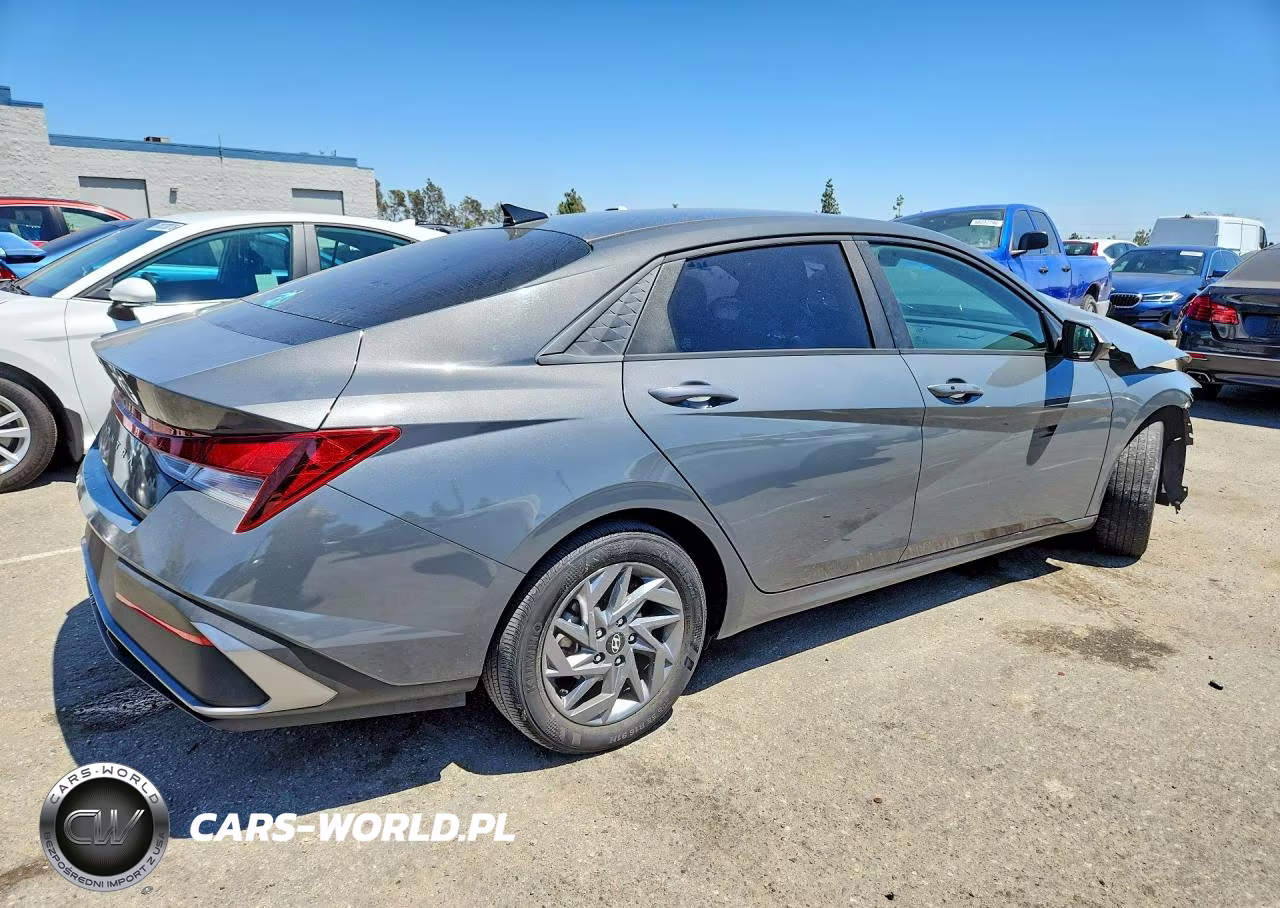 2024 Hyundai Elantra Sel VIN:KMHLM4DG7RU709820 - 3