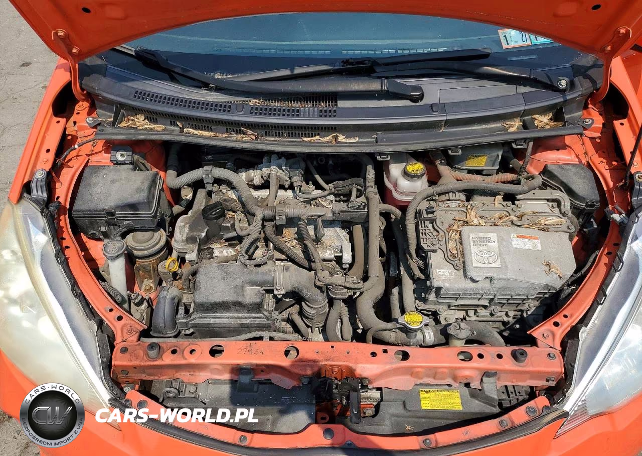 2012 Toyota Prius C Three VIN:JTDKDTB33C1003902 - 11