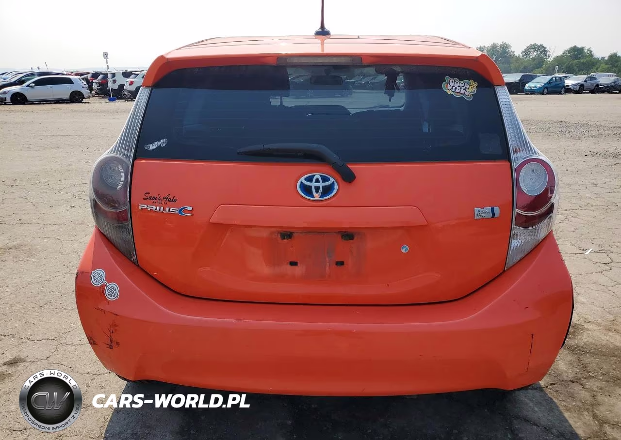 2012 Toyota Prius C Three VIN:JTDKDTB33C1003902 - 6