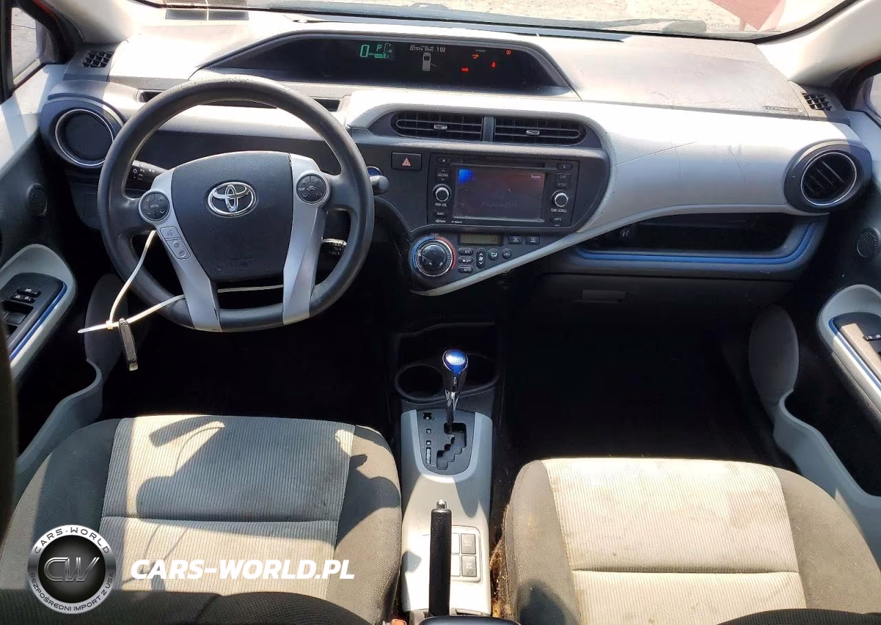 2012 Toyota Prius C Three VIN:JTDKDTB33C1003902 - 8