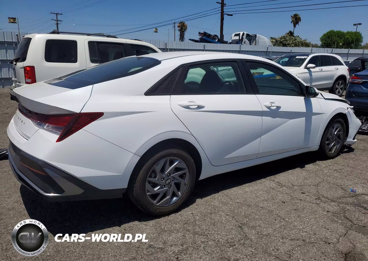2024 Hyundai Elantra Sel VIN:KMHLM4DG8RU807643 - 3