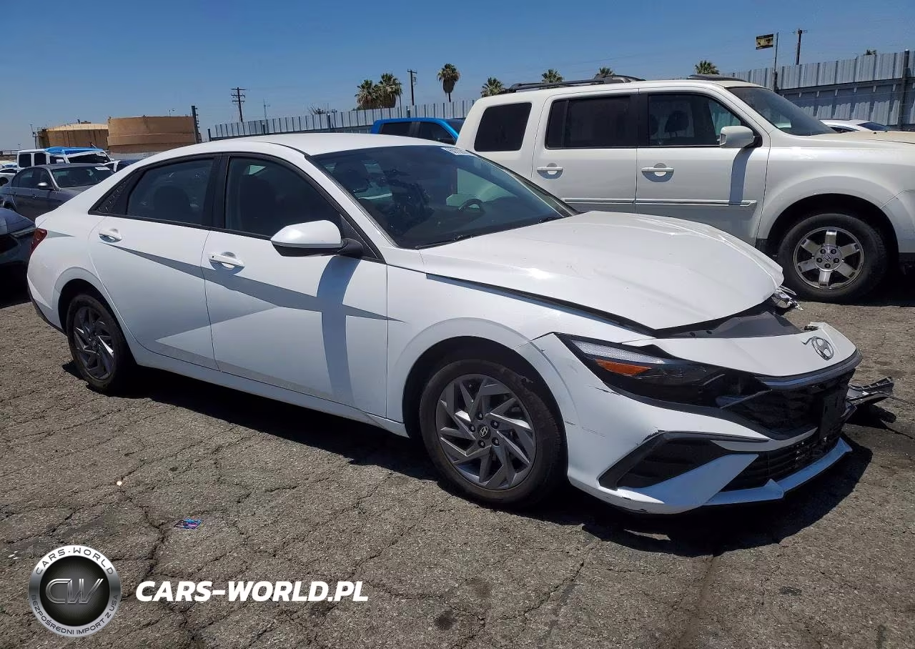 2024 Hyundai Elantra Sel VIN:KMHLM4DG8RU807643 - 4