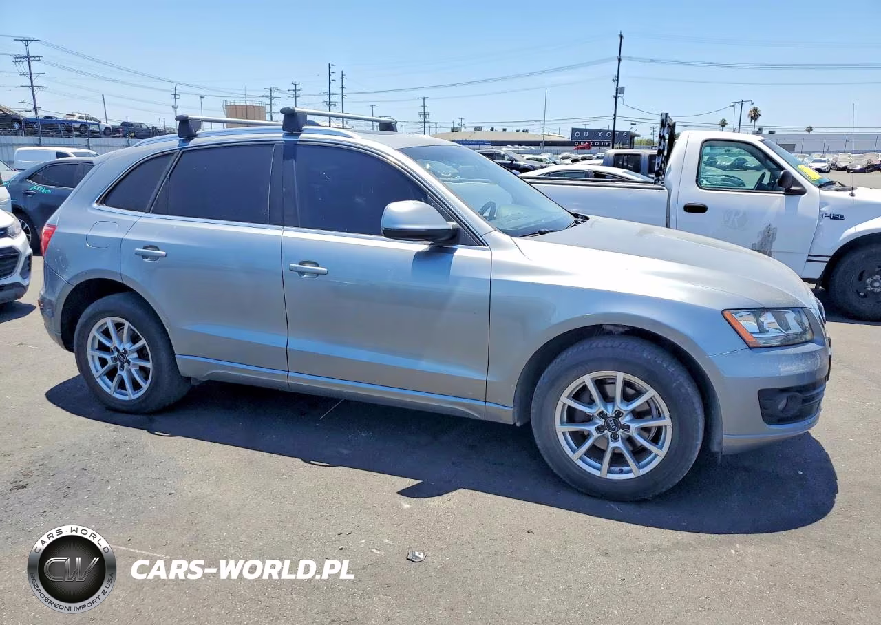 2010 Audi Q5 Premium VIN:WA1CKAFP5AA080547 - 4