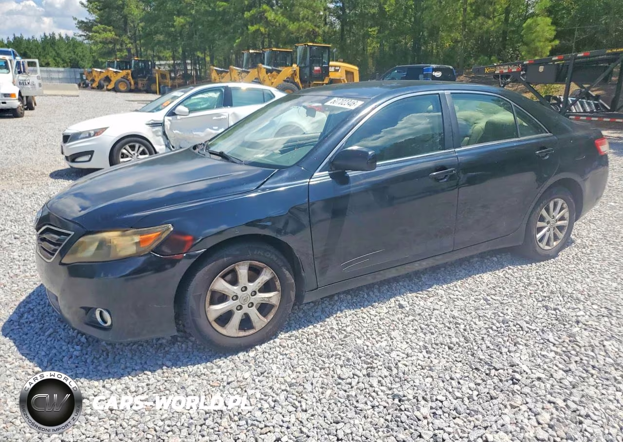 2011 Toyota Camry Le – zdjęcie 1 z 12