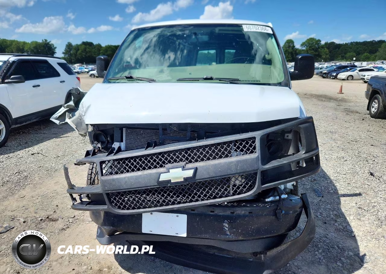 2017 Chevrolet Express G2500 VIN:1GCWGBFF4H1350508 - 5