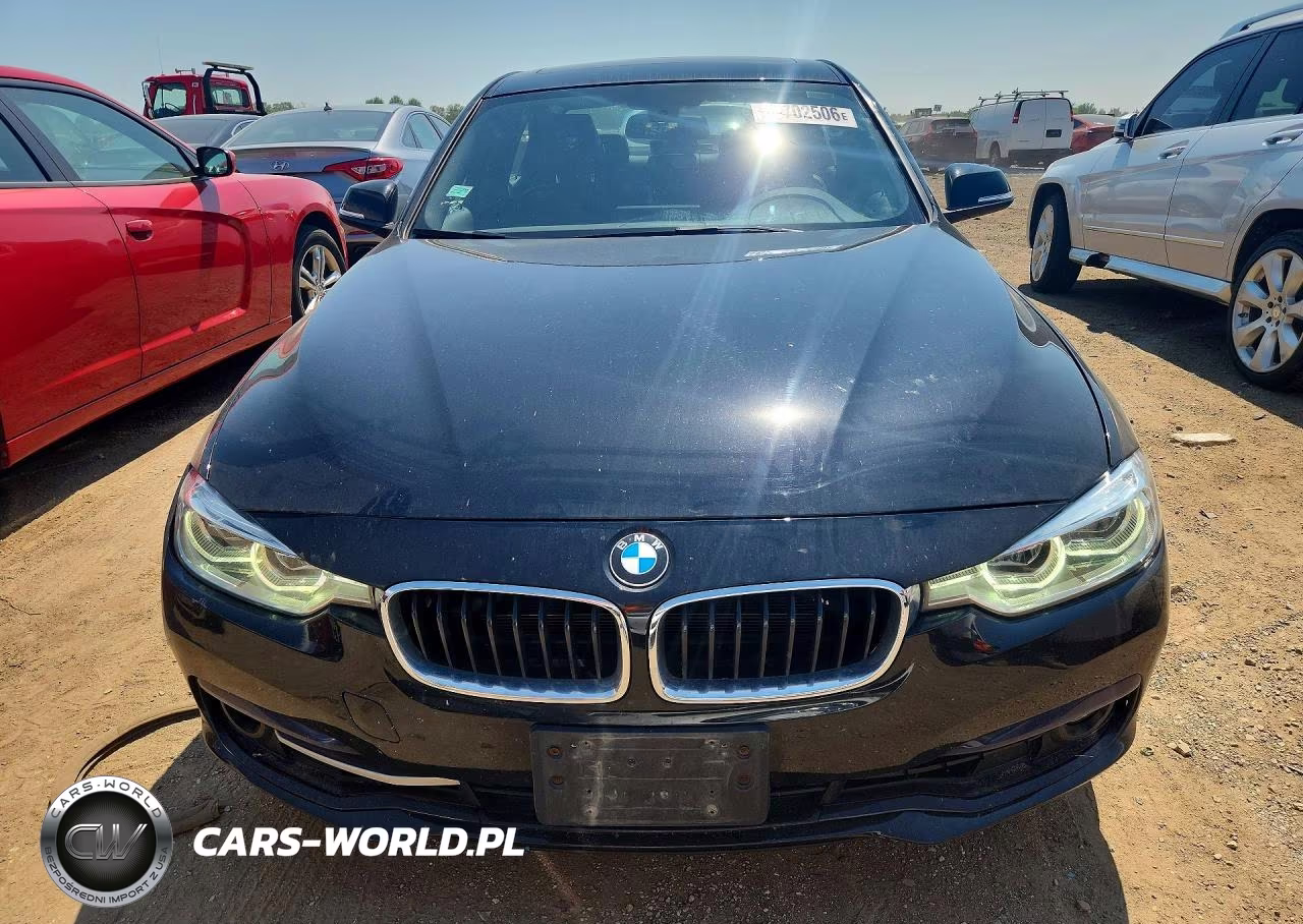 2018 BMW 330 Xi VIN:WBA8D9C50JEM34293 - 5