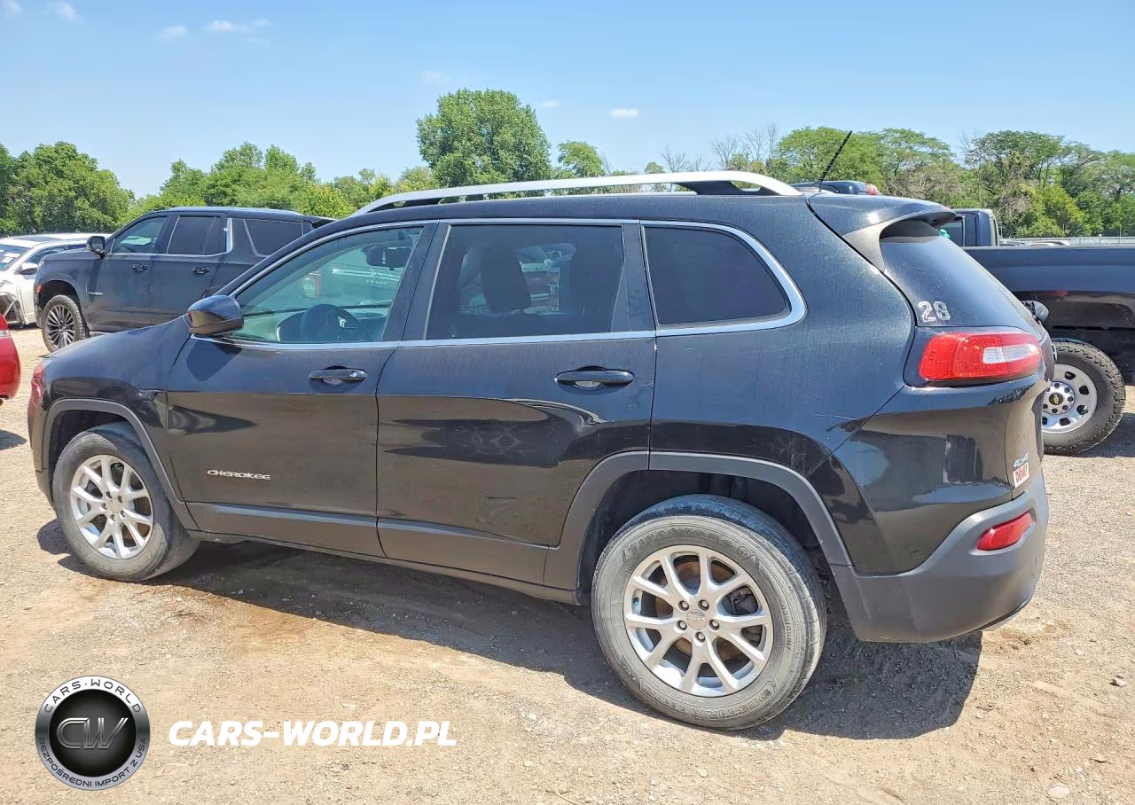 2015 Jeep Cherokee Latitude VIN:1C4PJMCS9FW514547 - 2