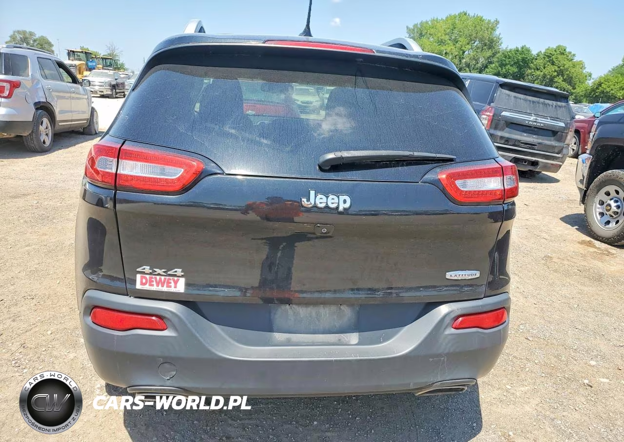2015 Jeep Cherokee Latitude VIN:1C4PJMCS9FW514547 - 6