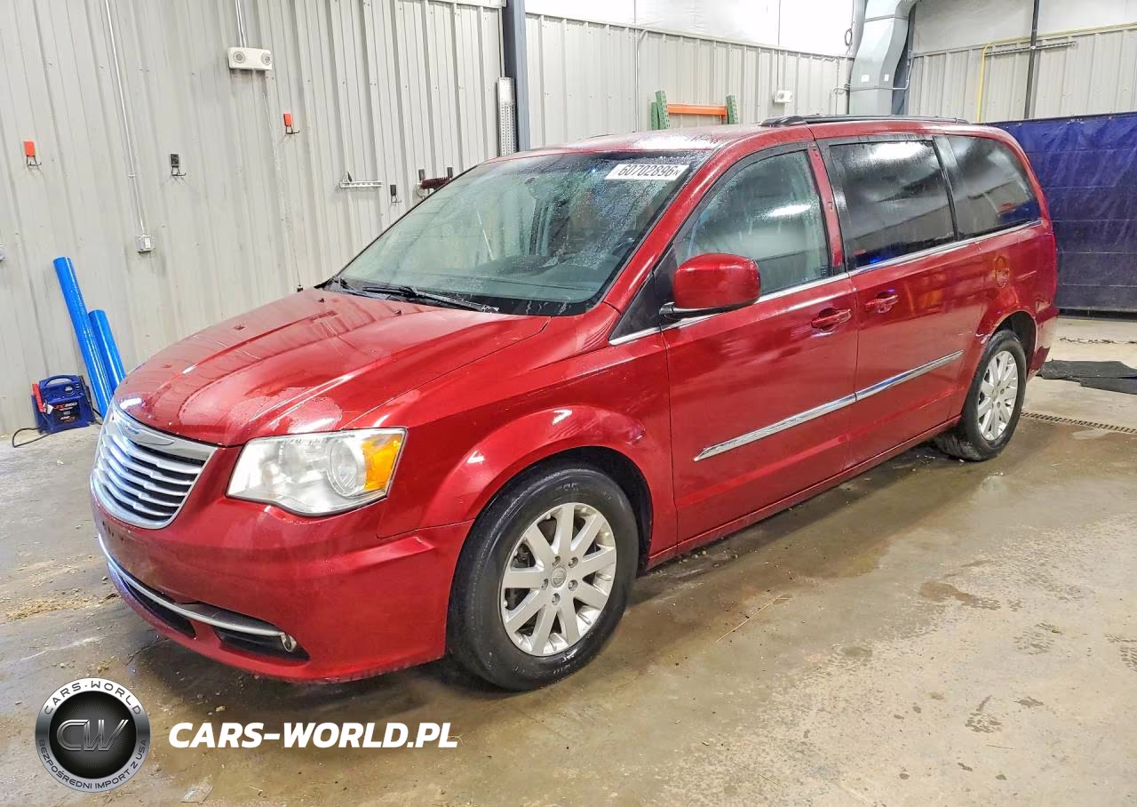 2014 Chrysler Town & Country Touring – zdjęcie 1 z 13