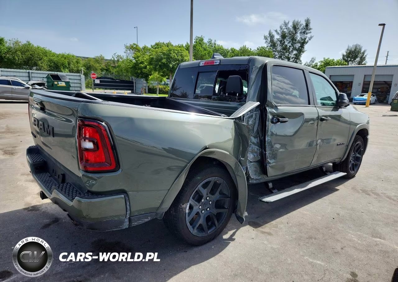 2026 Ram 1500 Laramie VIN:1C6RREJP9TN268114 - 3