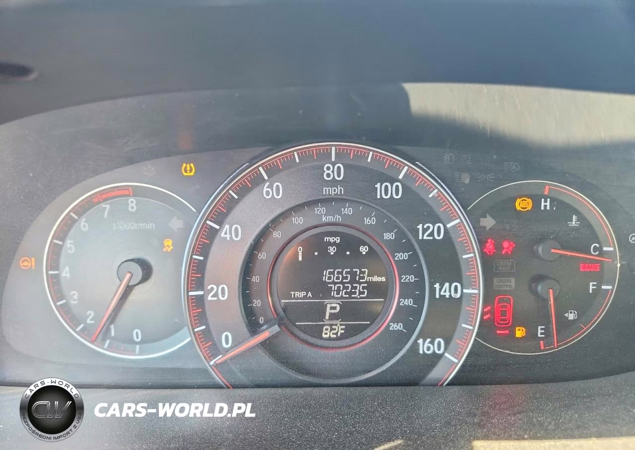 2017 Honda Accord Sport VIN:1HGCR2F55HA052359 - 9