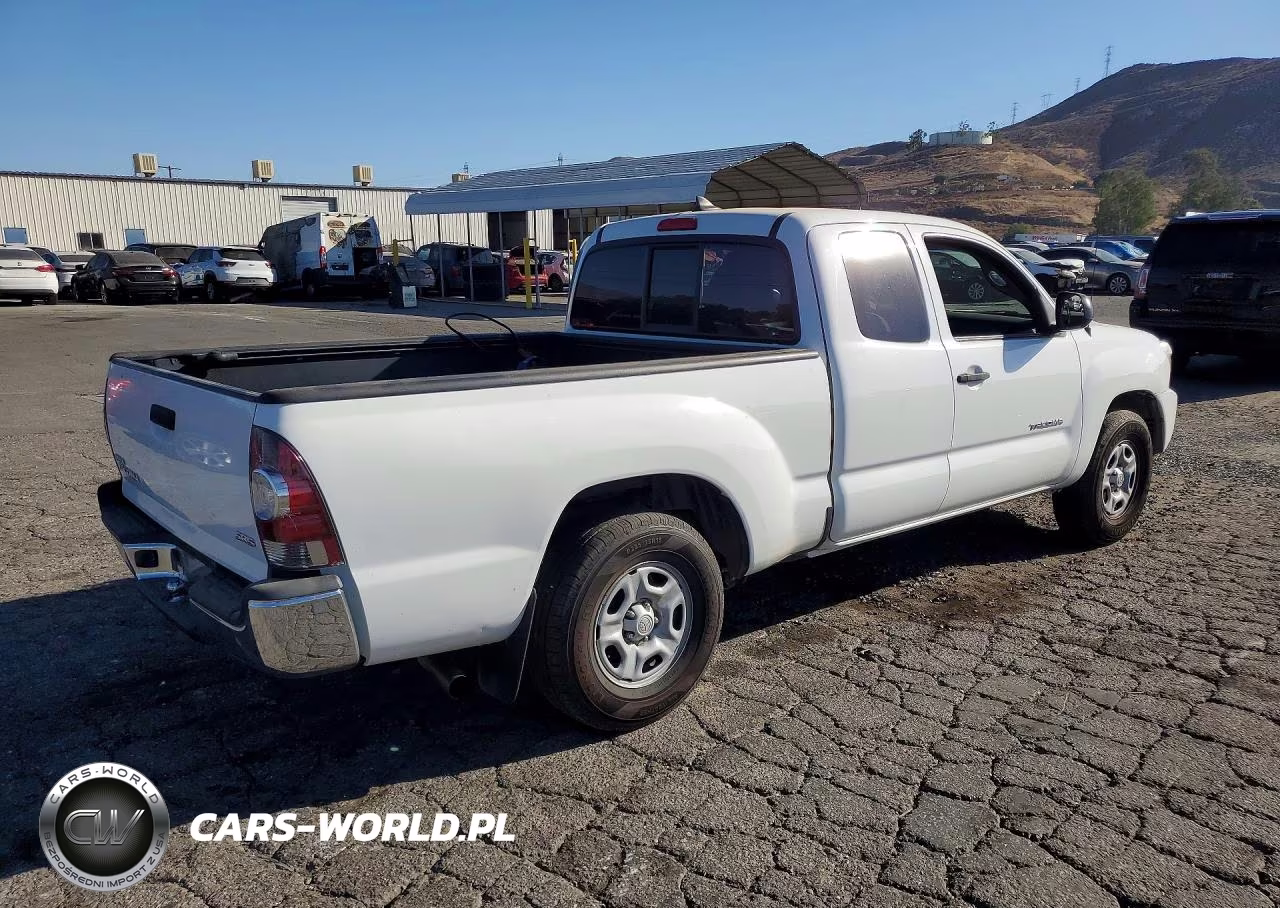 2014 Toyota Tacoma Access Cab VIN:5TFTX4CN8EX042373 - 3